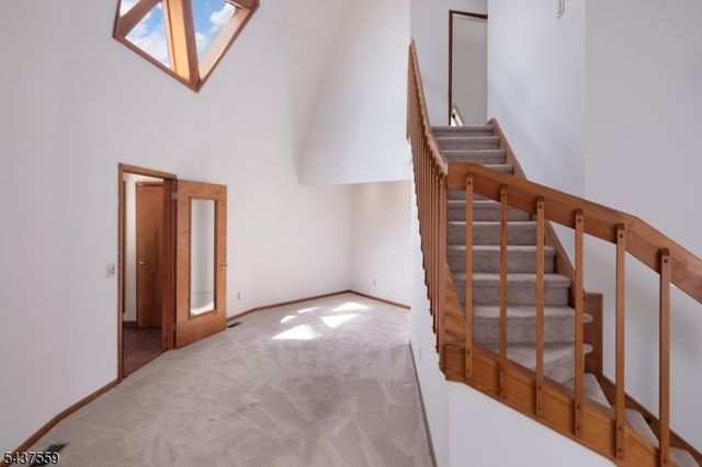 20 Sand Hill Rd, Raritan Twp., NJ 08822