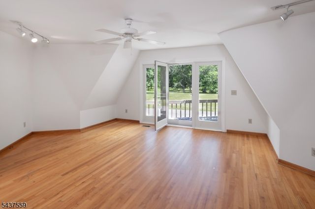 20 Sand Hill Rd, Raritan Twp., NJ 08822