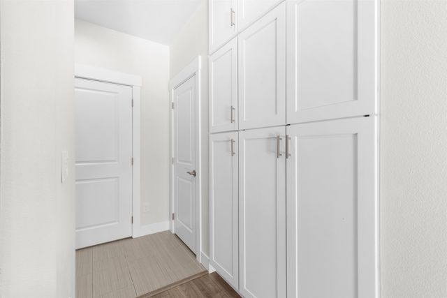 527 E Queen Ave, Spokane, WA 99207