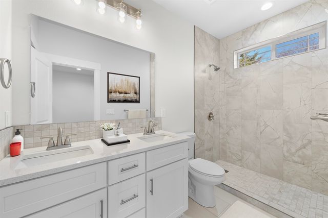 527 E Queen Ave, Spokane, WA 99207