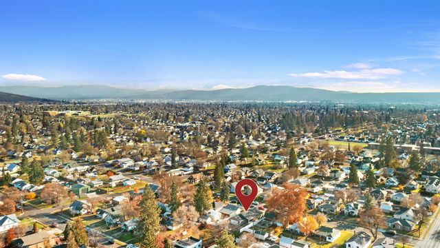 527 E Queen Ave, Spokane, WA 99207