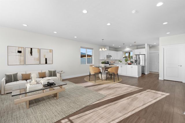 527 E Queen Ave, Spokane, WA 99207