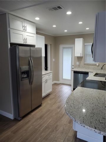 391 KENTUCKY AVENUE, Crystal Beach, FL 34681