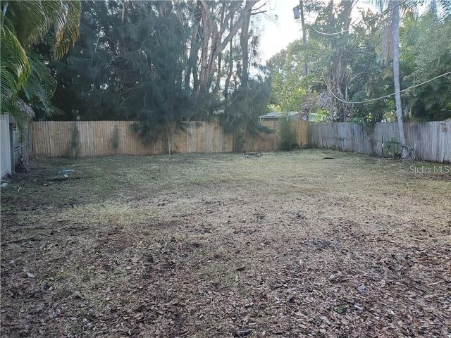 391 KENTUCKY AVENUE, Crystal Beach, FL 34681