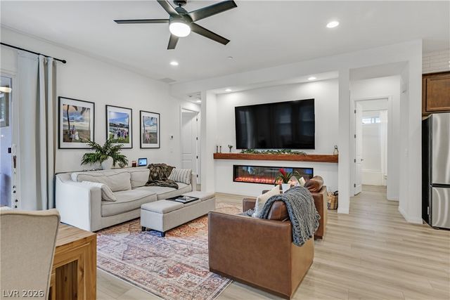 111 Ibiza Lake Drive, Henderson, NV 89011