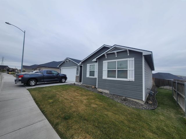 6018 W 41st Avenue, Kennewick, WA 99338