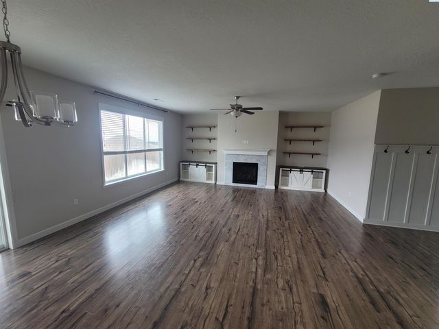 6018 W 41st Avenue, Kennewick, WA 99338