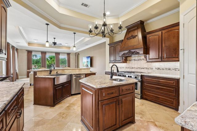 1019 Grand Estates Drive, Richmond, TX 77469