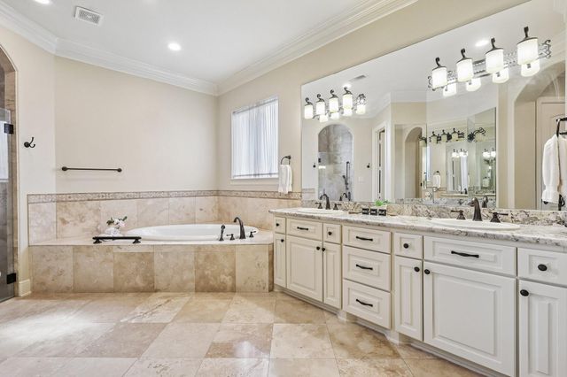 1019 Grand Estates Drive, Richmond, TX 77469