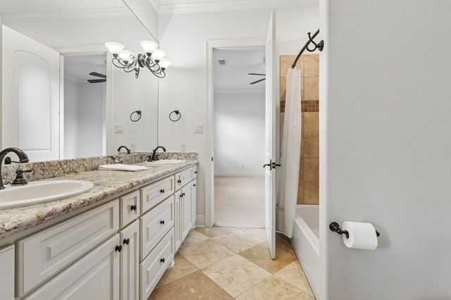1019 Grand Estates Drive, Richmond, TX 77469