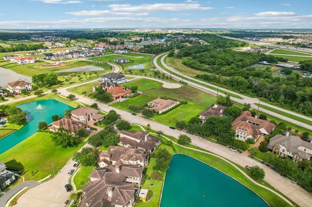 1019 Grand Estates Drive, Richmond, TX 77469