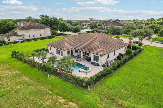 1019 Grand Estates Drive, Richmond, TX 77469