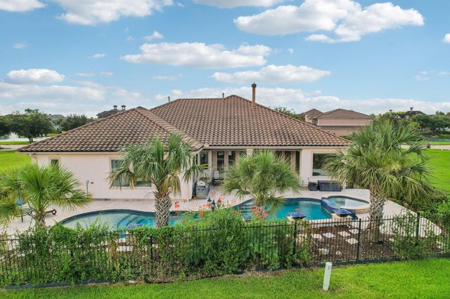 1019 Grand Estates Drive, Richmond, TX 77469