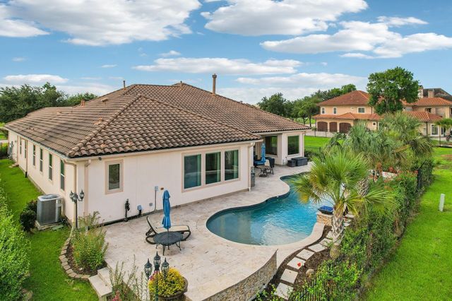 1019 Grand Estates Drive, Richmond, TX 77469