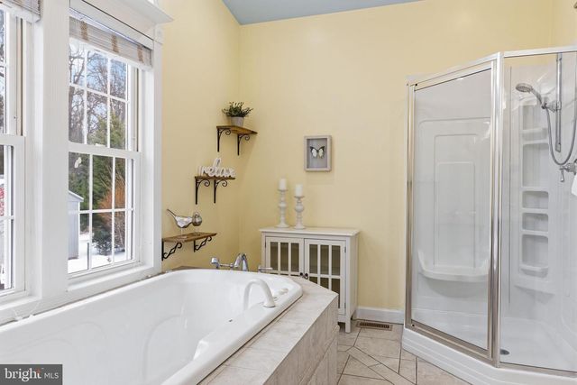 5 VELLAN DR, Bear, DE 19701