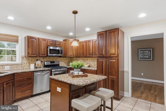 5 VELLAN DR, Bear, DE 19701