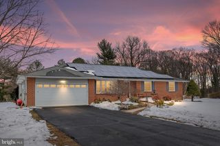 5 VELLAN DR, Bear, DE 19701