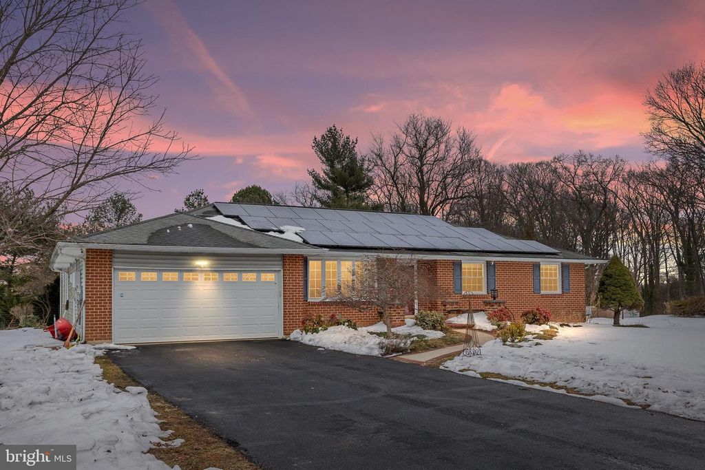 5 VELLAN DR, Bear, DE 19701