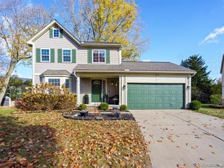 825 Huntclub Boulevard, Auburn Hills, MI 48326