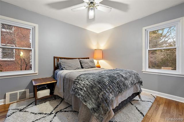 10024 Kingston Avenue, Huntington Woods, MI 48070