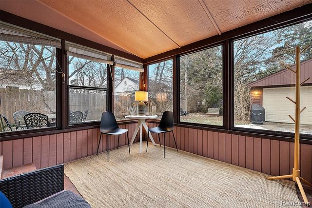 10024 Kingston Avenue, Huntington Woods, MI 48070