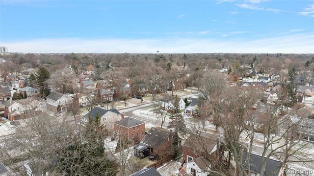 10024 Kingston Avenue, Huntington Woods, MI 48070