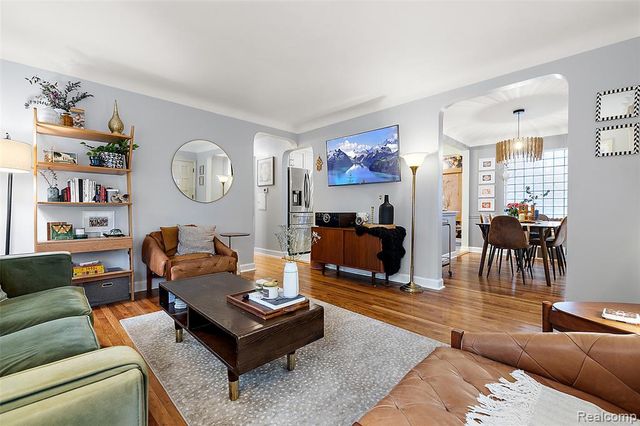 10024 Kingston Avenue, Huntington Woods, MI 48070