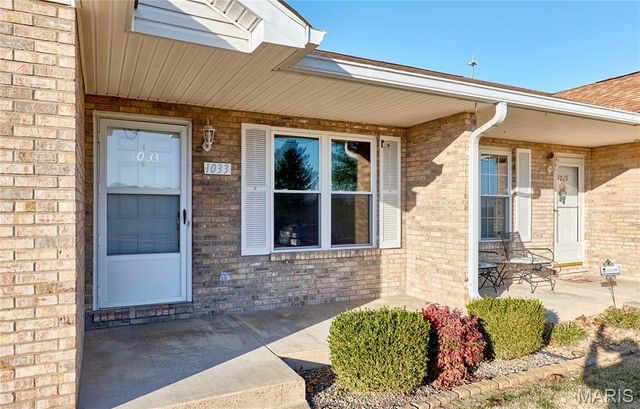 1033 Bieker Road, Washington, MO 63090