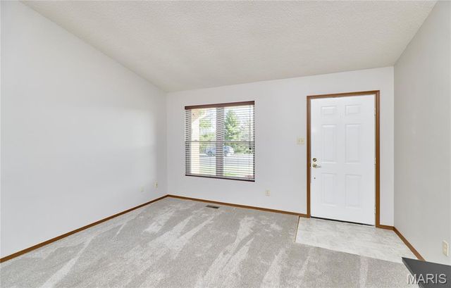 1033 Bieker Road, Washington, MO 63090