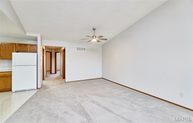 1033 Bieker Road, Washington, MO 63090