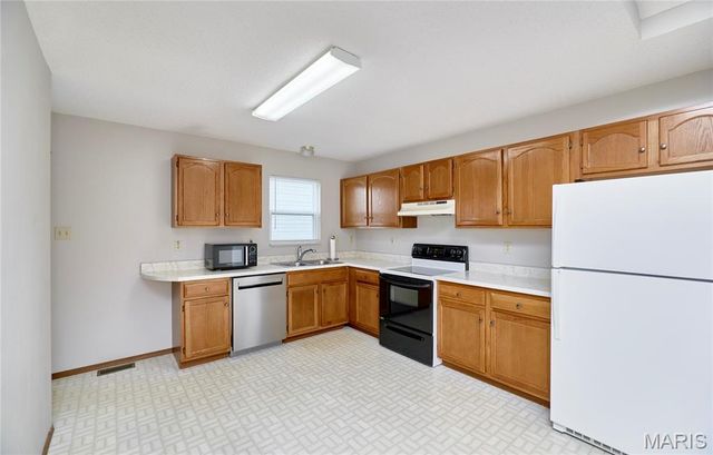 1033 Bieker Road, Washington, MO 63090