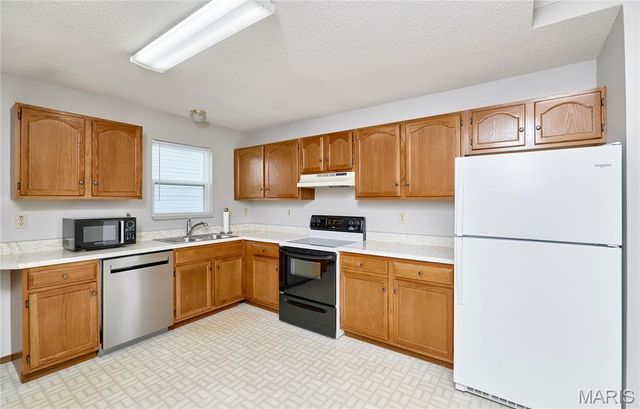 1033 Bieker Road, Washington, MO 63090