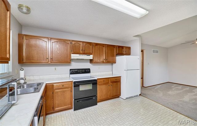 1033 Bieker Road, Washington, MO 63090