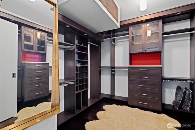 919 6th Street W, Kirkland, WA 98033