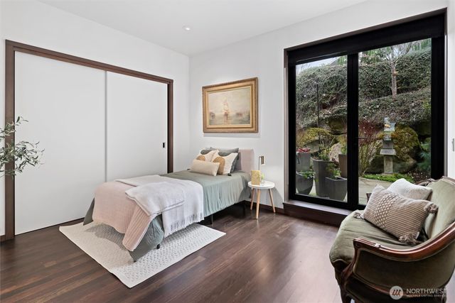 919 6th Street W, Kirkland, WA 98033