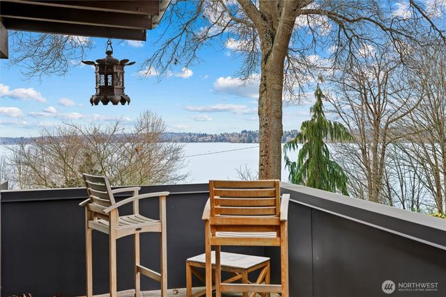 919 6th Street W, Kirkland, WA 98033