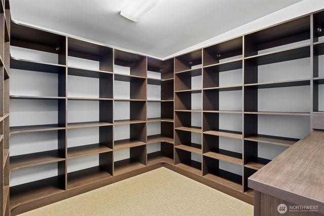 919 6th Street W, Kirkland, WA 98033