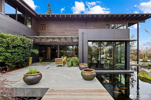 919 6th Street W, Kirkland, WA 98033