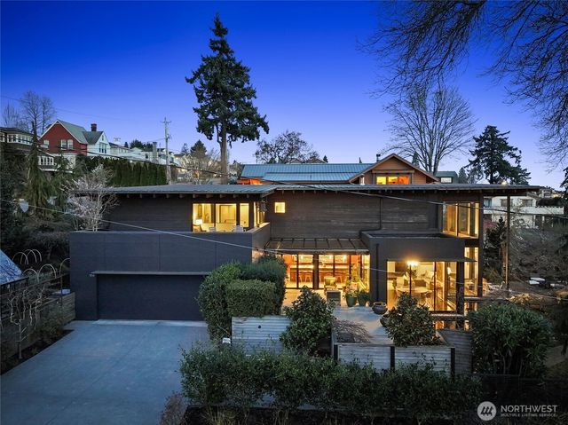 919 6th Street W, Kirkland, WA 98033