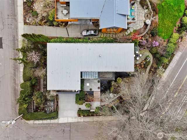 919 6th Street W, Kirkland, WA 98033