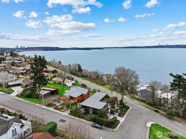 919 6th Street W, Kirkland, WA 98033