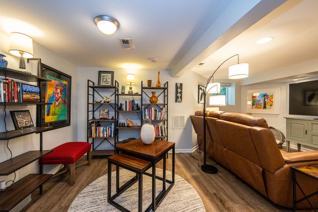 4836 N Oakley Avenue 1, Chicago, IL 60625