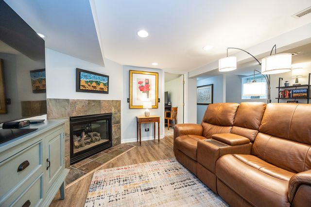4836 N Oakley Avenue 1, Chicago, IL 60625