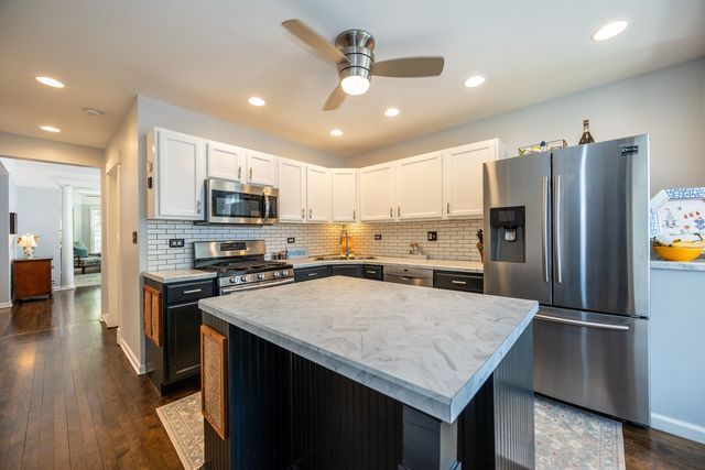 4836 N Oakley Avenue 1, Chicago, IL 60625