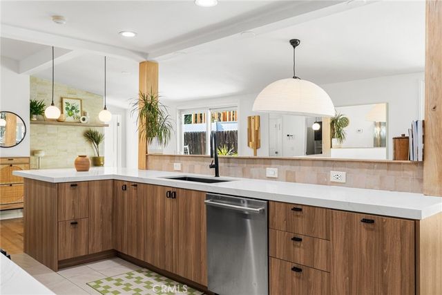 2691 Club Mesa, Costa Mesa, CA 92627