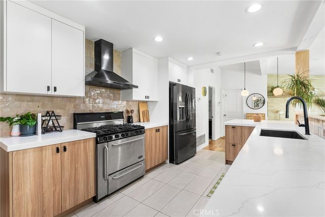 2691 Club Mesa, Costa Mesa, CA 92627