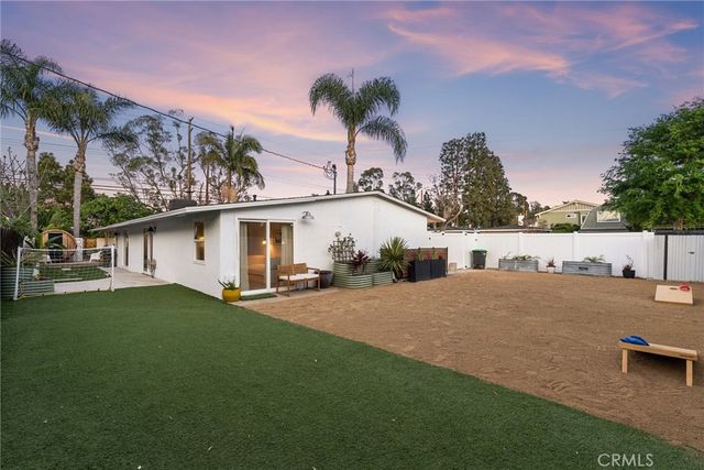 2691 Club Mesa, Costa Mesa, CA 92627