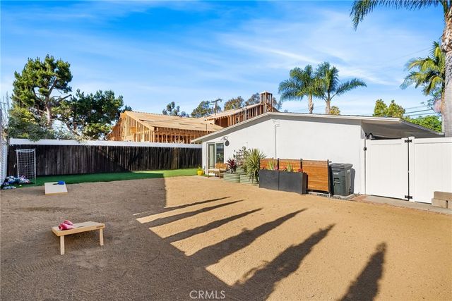 2691 Club Mesa, Costa Mesa, CA 92627