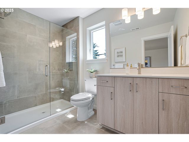 15155 E Burnside, Portland, OR 97233