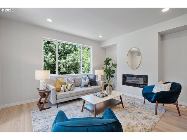 15155 E Burnside, Portland, OR 97233